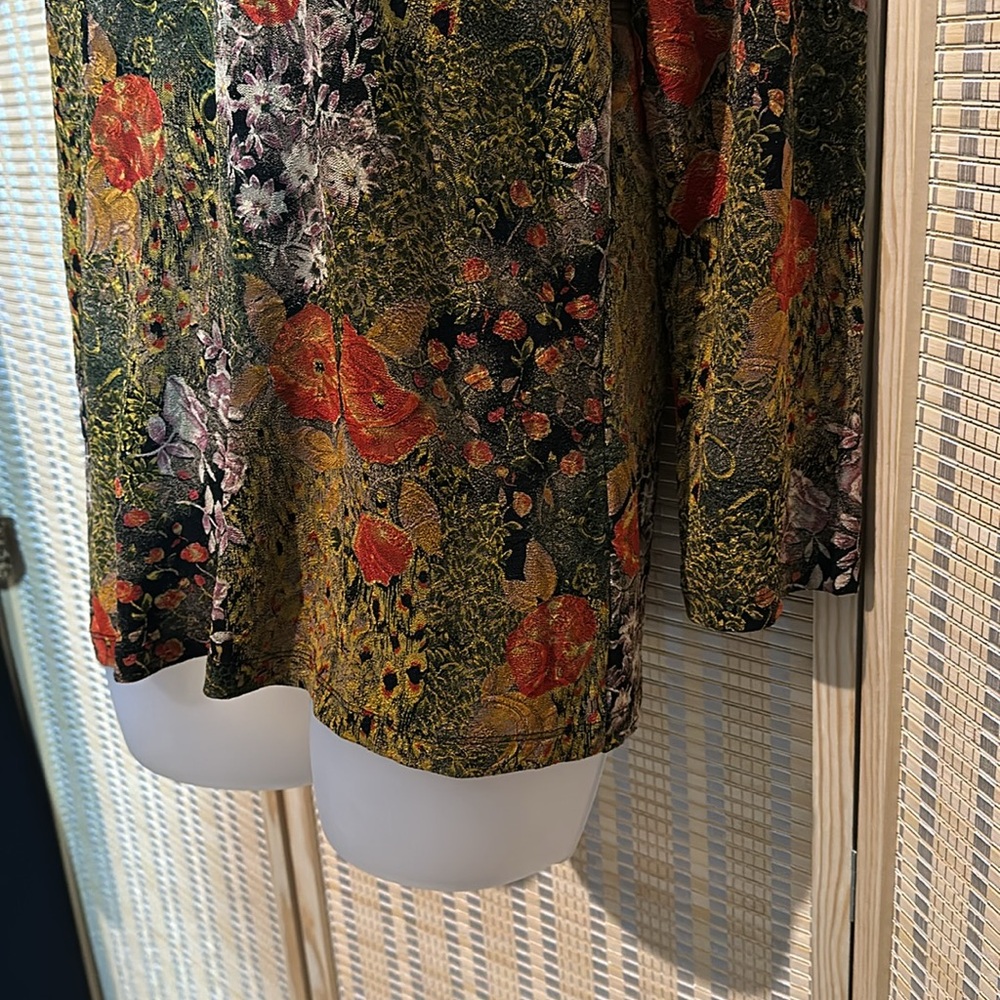 Chico's Design Black Gold Stretch Long Sleeve Top Busy Floral Pattern 2 Medium - Picture 8 of 16
